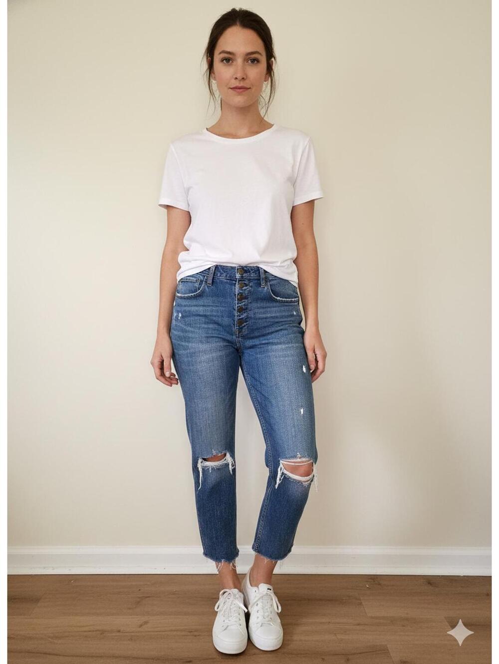 Abercrombie & Fitch Ultra High Rise Mom Jeans - Size 30 / 10R